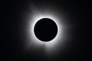 Confirmado por la NASA: se viene un eclipse solar en agosto 2026 con duración y trayectoria oficial imagen-2