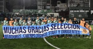 Bajo una lluvia torrencial, Excursionistas se llevó un triunfo clave contra Armenio imagen-1