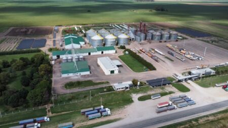 Produce en 20.000 hectáreas: una empresa distinguida como una de las mejores para trabajar invirtió US$3 millones en una planta de acopio imagen-8