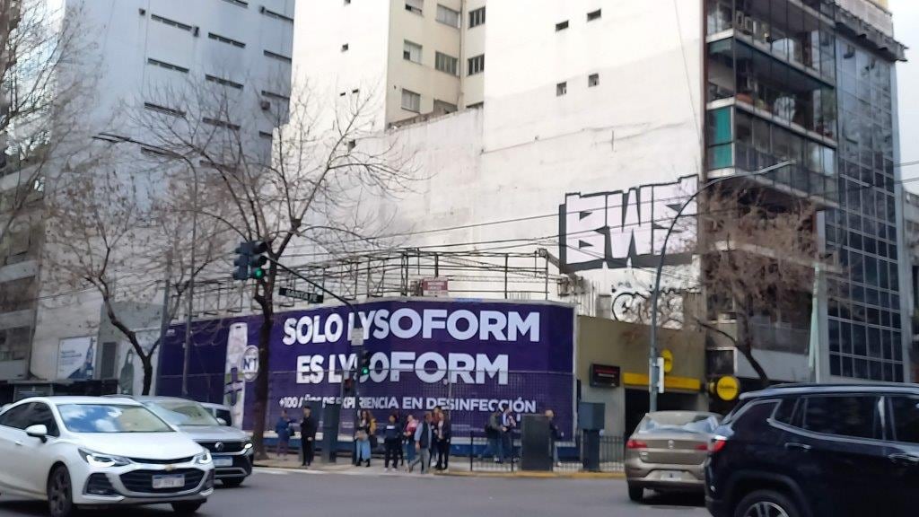 Se vendió el famoso terreno ubicado en la esquina de Santa Fe y Pueyrredón, en pleno Barrio Norte Se vendió el famoso terreno ubicado en la esquina de Santa Fe y Pueyrredón, en pleno Barrio Norte imagen-5