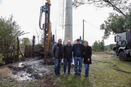 Agua potable: Passalacqua encabezó la puesta en funcionamiento de una nueva perforación en Almafuerte imagen-5