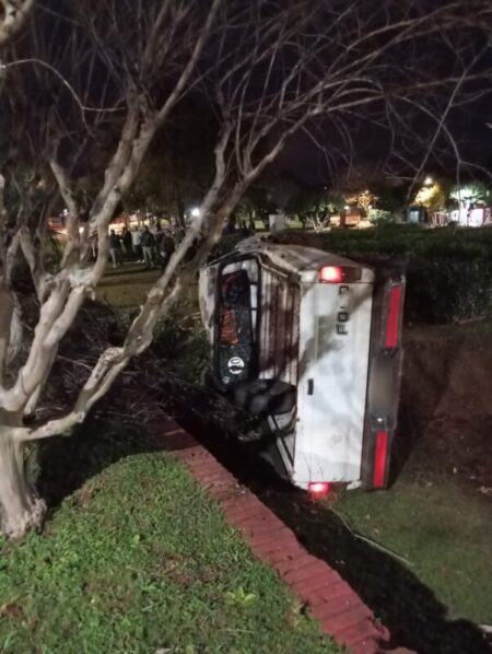 Un hombre resultó lesionado tras un despiste vehicular en Campo Viera imagen-123