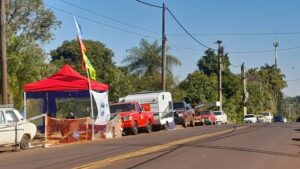 Fanáticos del Turismo Carretera ya acampan en Posadas para asegurarse el mejor lugar Fanáticos del Turismo Carretera ya acampan en Posadas para asegurarse el mejor lugar imagen-1