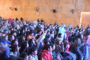 La cábala sigue en el Cine Teatro Alem: una tarde de emoción junto a la Selección Argentina imagen-1