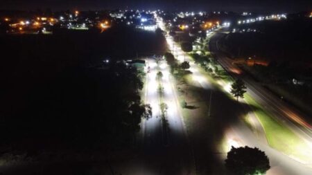 El Municipio de Alem suma nuevas luminarias LED en el acceso al barrio Virgen del Rosario imagen-6