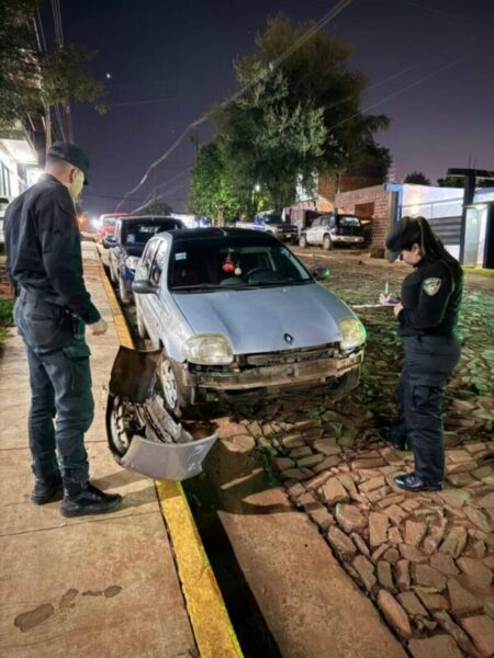 Huyó tras un grave siniestro vial en Puerto Iguazú y la Policía identificó y localizó el automóvil imagen-5