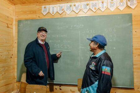 El Gobernador inauguró la Escuela Intercultural Bilingüe N° 970, en Puerto Leoni, y ratificó el compromiso con la educación pública imagen-16