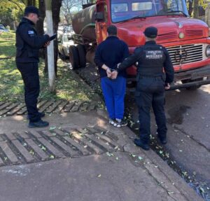 Detuvieron al conductor del camión que habría atropellado y matado a un motociclista en Eldorado imagen-1