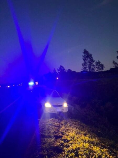 Perdió el control del auto y despistó sobre la Ruta 12: terminó lesionado en Candelaria Perdió el control del auto y despistó sobre la Ruta 12: terminó lesionado en Candelaria imagen-5