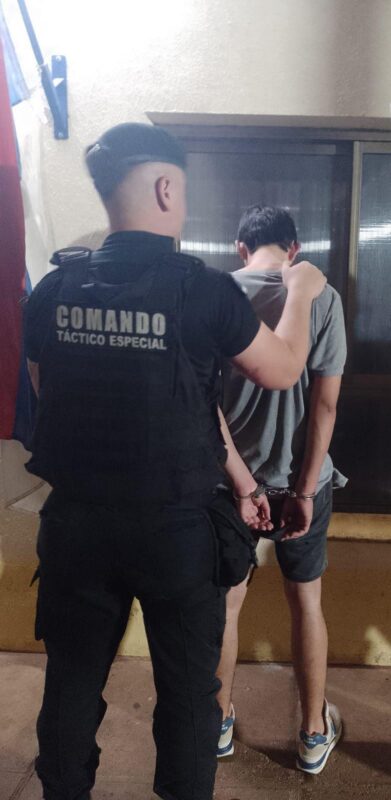 Recuperaron un utilitario antes de que el dueño advirtiera el robo: arrestaron a uno de los delincuentes y buscan a sus cómplices Recuperaron un utilitario antes de que el dueño advirtiera el robo: arrestaron a uno de los delincuentes y buscan a sus cómplices imagen-4
