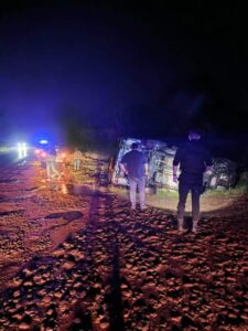 Una camioneta despistó y volcó sobre la Ruta Provincial 103 en Oberá, sin dejar personas lesionadas imagen-1