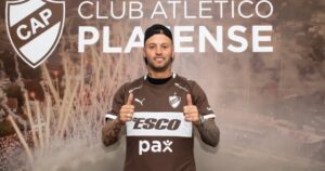 Platense presentó al Diente López, su nueva figura uruguaya Platense presentó al Diente López, su nueva figura uruguaya imagen-2