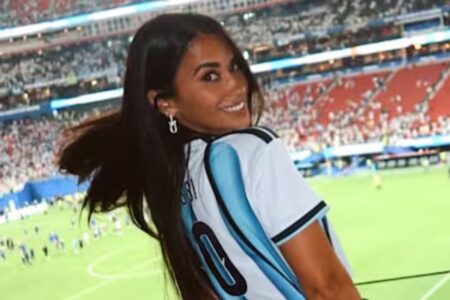 Antonela Roccuzzo revolucionó las redes con su festejo “bien argento” tras el pase a la final de Mundial imagen-7