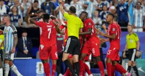 Error confirmado: no era roja a Embolo en Argentina-Suiza imagen-3