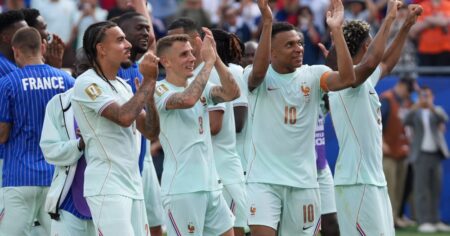 Francia clasificó por tercera vez consecutiva a las semis del Mundial: qué otras selecciones lo lograron imagen-14
