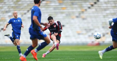 Todos los amistosos de Primera: un clásico, un empate y una imagen que preocupa Todos los amistosos de Primera: un clásico, un empate y una imagen que preocupa imagen-15