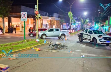 Motociclista atropelló a un ciclista en la Avenida Victoria Aguirre y huyó del lugar imagen-71