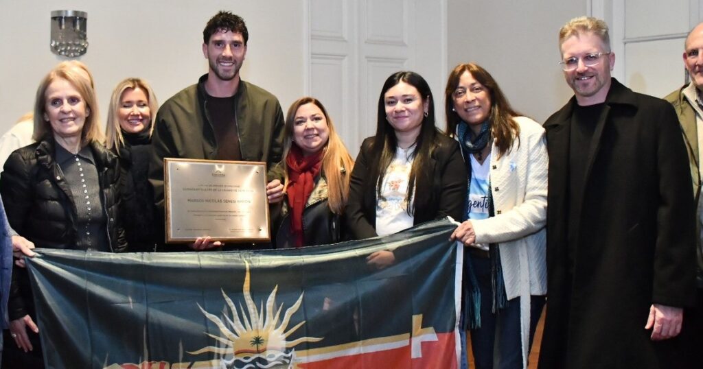 El tremendo recibimiento a Marcos Senesi tras el Mundial: lo declararon ciudadano ilustre de Concordia imagen-40