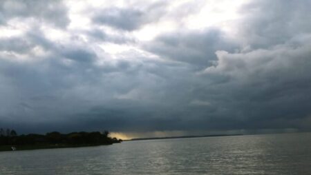 Martes con calor, tormentas aisladas y posible caída de granizo en Misiones imagen-26