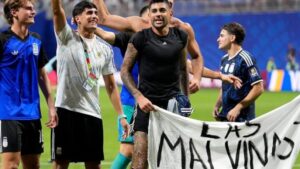Escala la polémica por Malvinas: Reino Unido pidió a la FIFA que investigue a la Selección Argentina imagen-2