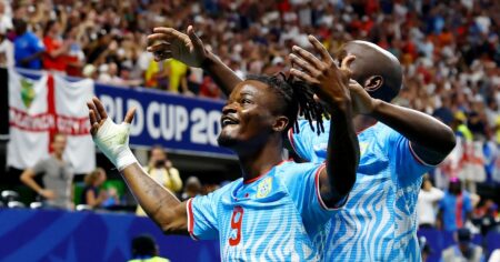 Video: el gol con el que Congo sorprendió a Inglaterra en los 16avos Video: el gol con el que Congo sorprendió a Inglaterra en los 16avos imagen-24