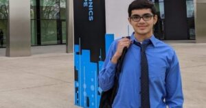 Superdotado a los 19 años: se recibió de ingeniero biomédico, fundó un centro de investigación de IA y sueña con ser presidente Superdotado a los 19 años: se recibió de ingeniero biomédico, fundó un centro de investigación de IA y sueña con ser presidente imagen-4