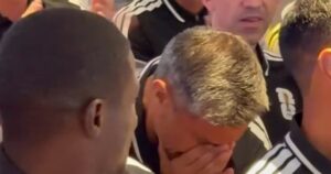 No pudo contener las lágrimas: así reaccionó el árbitro Slavko Vincic al ser designado para la final del Mundial imagen-2