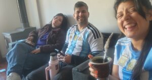 De una locutora encerrada en el baño a una foto en el freezer: las curiosas cábalas que se hacen por la Selección De una locutora encerrada en el baño a una foto en el freezer: las curiosas cábalas que se hacen por la Selección imagen-2