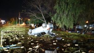 Garupá: despistó con su auto al intentar esquivar dos motos y terminó herido imagen-2