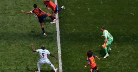 Las tres manos por las que se reclamaron penal en España – Bélgica Las tres manos por las que se reclamaron penal en España - Bélgica imagen-22