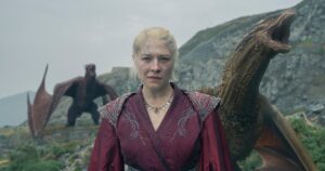 Diccionario del streaming: qué significan bingear, cliffhanger, crossover o teaser, jerga que deja a unos cuantos afuera y forman parte del consumo audiovisual Diccionario del streaming: qué significan bingear, cliffhanger, crossover o teaser, jerga que deja a unos cuantos afuera y forman parte del consumo audiovisual imagen-3