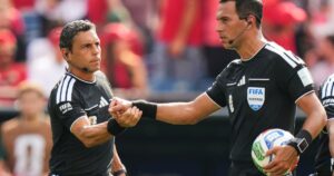 Cómo fue el arbitraje de Tello en la victoria de Francia ante Marruecos Cómo fue el arbitraje de Tello en la victoria de Francia ante Marruecos imagen-3