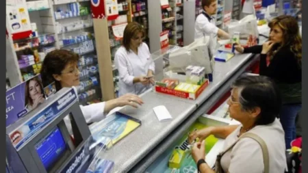 Colegio de Farmacéuticos advierten que un proyecto de desregulación genera confusión y favorece la venta ilegal imagen-4