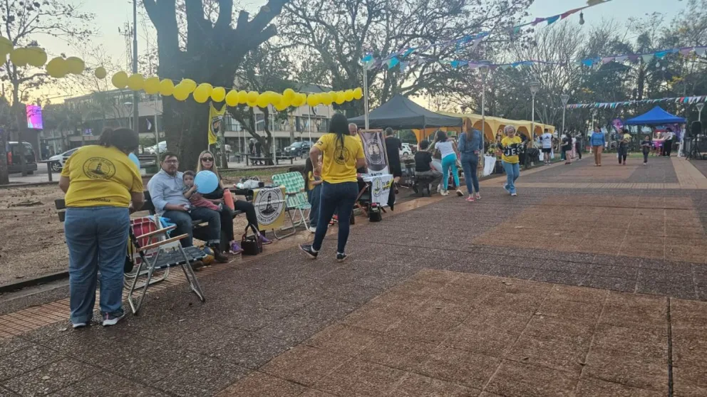 La plaza Colón vibra con una nueva edición de la feria de artesanos y emprendedores La plaza Colón vibra con una nueva edición de la feria de artesanos y emprendedores imagen-4