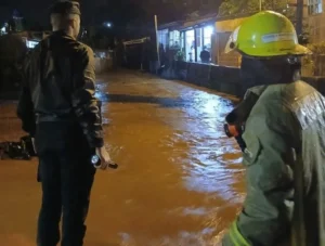 El Soberbio: continúa la creciente del río Uruguay tras las intensas lluvias imagen-2