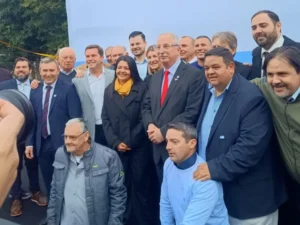 Intendentes y funcionarios respaldaron el llamado de Passalacqua al diálogo y la unidad en el Día de la Independencia imagen-2