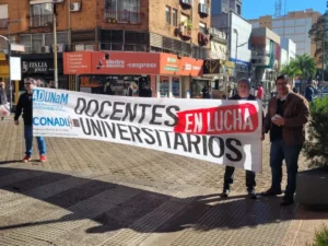 ADUNaM convocó a un paro en defensa del financiamiento de las universidades públicas ADUNaM convocó a un paro en defensa del financiamiento de las universidades públicas imagen-2