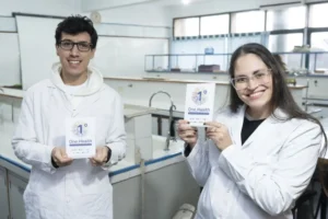 Dos estudiantes misioneros de la Unam brillaron en un certamen internacional de innovación en salud imagen-2