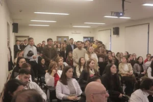 Se adjudicaron los cargos de residencias médicas y se cubrieron la totalidad de las especialidades críticas Se adjudicaron los cargos de residencias médicas y se cubrieron la totalidad de las especialidades críticas imagen-1