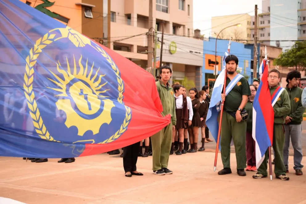 De concurso ciudadano a símbolo: la bandera de Posadas cumple este 28 de julio once años imagen-5