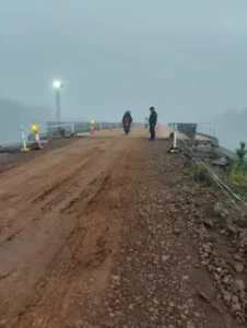 Tras la crecida, habilitaron la circulación sobre el puente del arroyo Pindaytí imagen-3