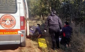 Un motociclista sufrió lesiones graves tras un despiste en Garuhapé imagen-10