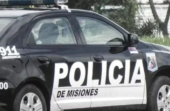 Un policía fue apuñalado durante una concentración de hinchas por la final del Mundial en Bernardo de Irigoyen Un policía fue apuñalado durante una concentración de hinchas por la final del Mundial en Bernardo de Irigoyen imagen-5