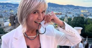 Julia Otero, 67 años: "Camino cada día seis, siete u ocho kilómetros. Así se estimula la producción de unos señores muy simpáticos llamados neutrófilos" imagen-2