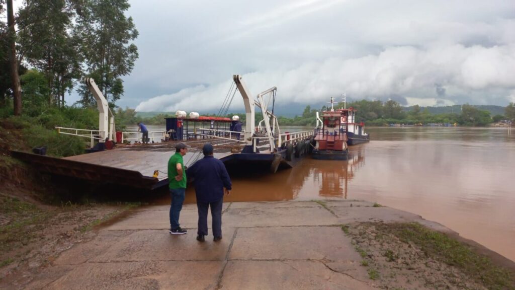 El paso fronterizo San Javier–Porto Xavier sería habilitado durante la mañana tras la baja del río Uruguay El paso fronterizo San Javier–Porto Xavier sería habilitado durante la mañana tras la baja del río Uruguay imagen-4