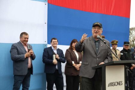 En el aniversario de Azara, Passalacqua llamó a enfrentar las dificultades con unidad: “No dejemos que nos dividan” En el aniversario de Azara, Passalacqua llamó a enfrentar las dificultades con unidad: “No dejemos que nos dividan” imagen-7