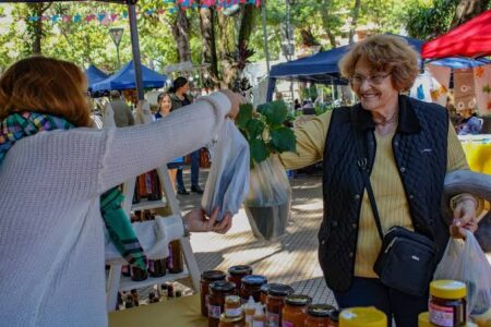 Posadas celebra el Día de la Independencia con feria de emprendedores y música en vivo imagen-10