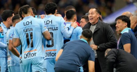 El DT de O'Higgins, tras la derrota ante Boca: "La diferencia es mínima" y "en casa se puede" imagen-14