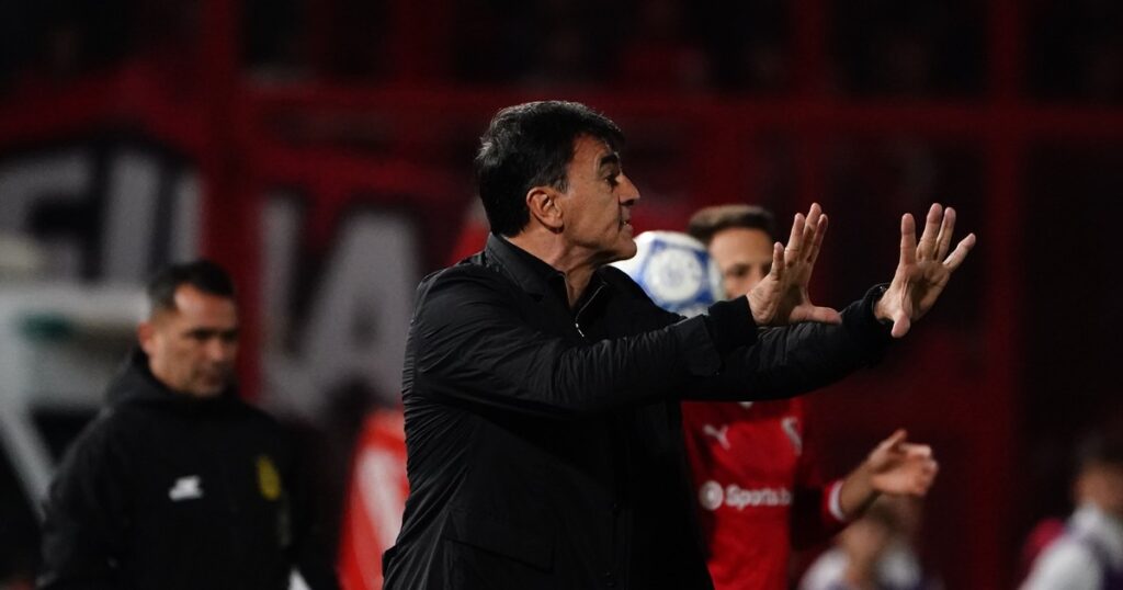 Quinteros, tras la victoria de Independiente: del "el equipo mejoró" al "están muy positivos" imagen-5