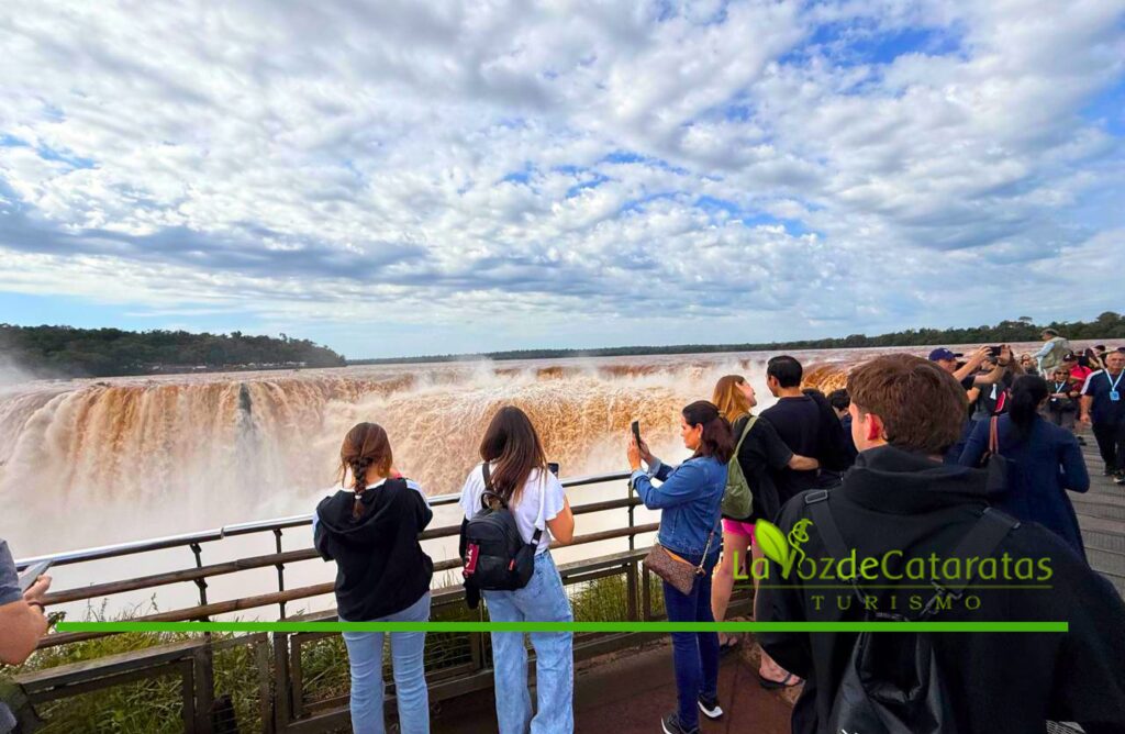Reabren el Circuito Garganta del Diablo tras cinco días de cierre por la crecida del río Iguazú Reabren el Circuito Garganta del Diablo tras cinco días de cierre por la crecida del río Iguazú imagen-4